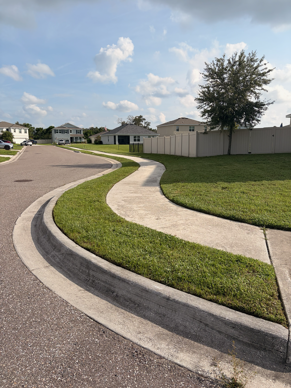Clean lawn edging